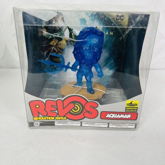 Aquaman Revos Vinyls Wobbling Figure Translucent Ocean‎ Blue Sdcc 2019 Exclusive - Picture 2 of 6